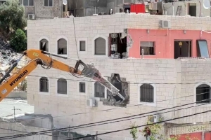 3 عائلات مقدسية جنوب الأقصى تُجبر على هدم منازلها