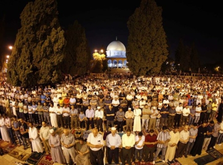 لماذا يجب الاعتكاف بأعداد كبيرة في الأقصى ؟