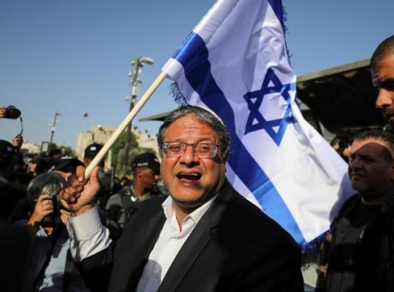 بن غفير يقرر تقليص كبير في زيارات الأسرى