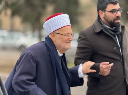 صبري:  لايجوز إغلاق الأقصى