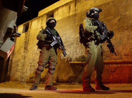 الاحتلال يعتقل 7 مواطنين من العيسوية